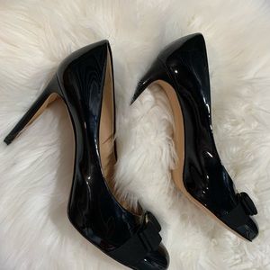 Ferragamo Vara Bow Pums